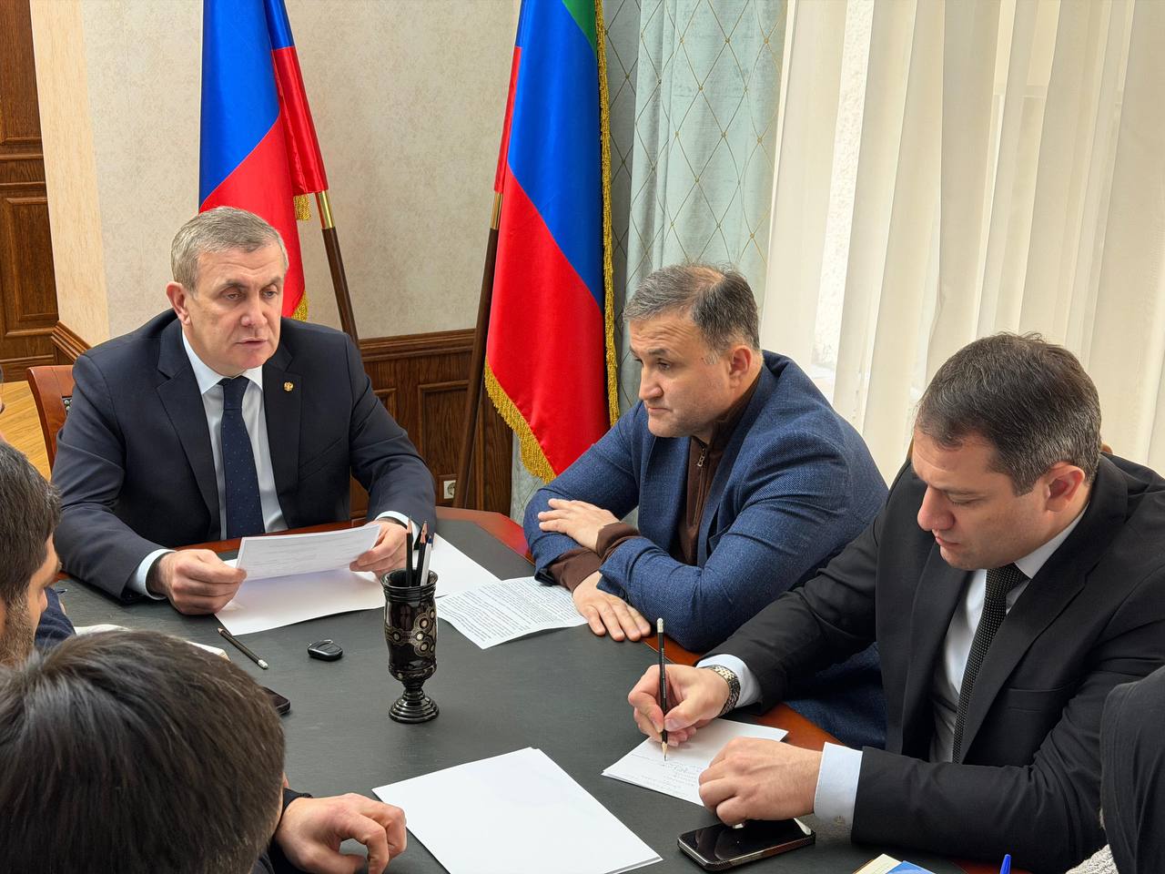 Сегодня принял участие на совещании у Уполномоченного по правам человека в РД Запира Алхасова. Обсудили состояние и перспективы развития юридических к...